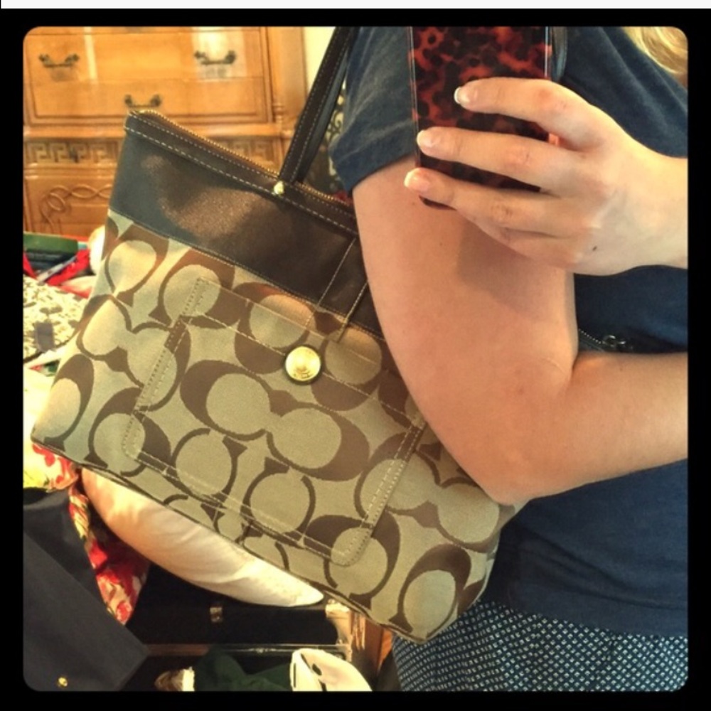 Medium brown coach bag